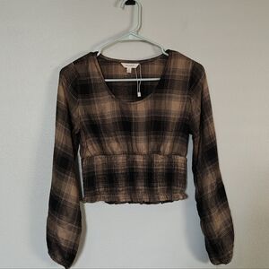 Sim & Sam Plaid Cropped Balloon Sleeve Top